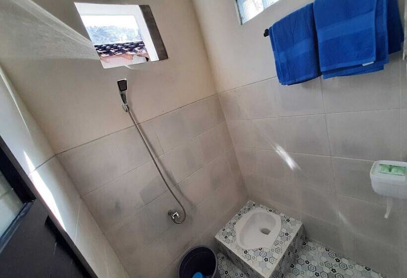 تختخواب و صبحانه 999 Khs Homestay