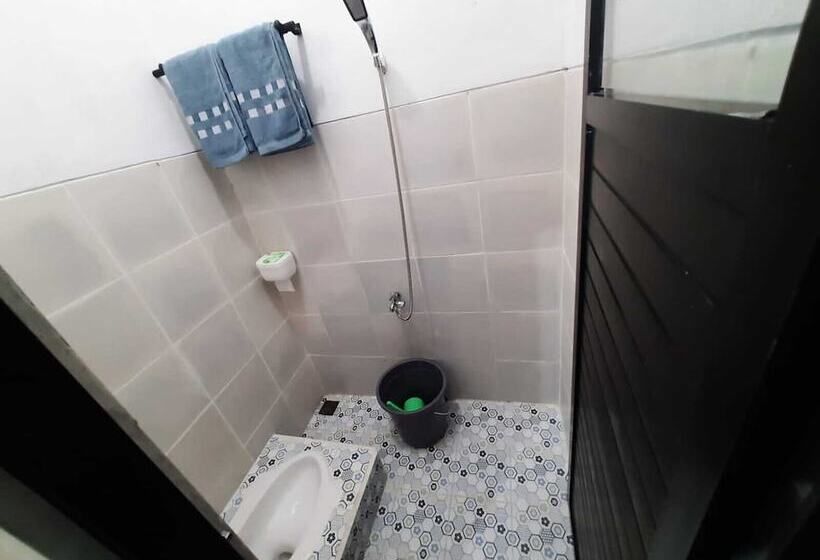 تختخواب و صبحانه 999 Khs Homestay