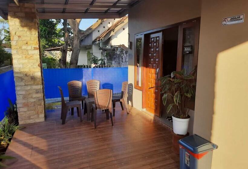 تختخواب و صبحانه 999 Khs Homestay