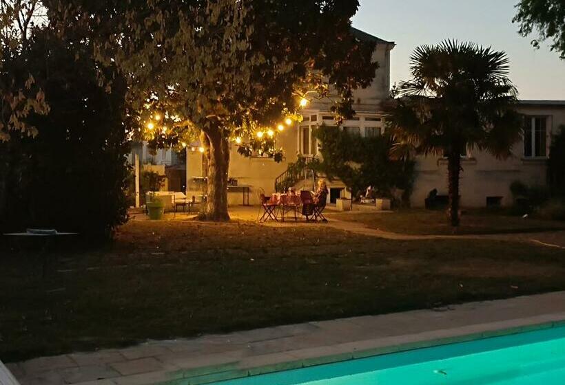 مبيت وإفطار Le Magnolia, Chambre D Hôte Au Calme