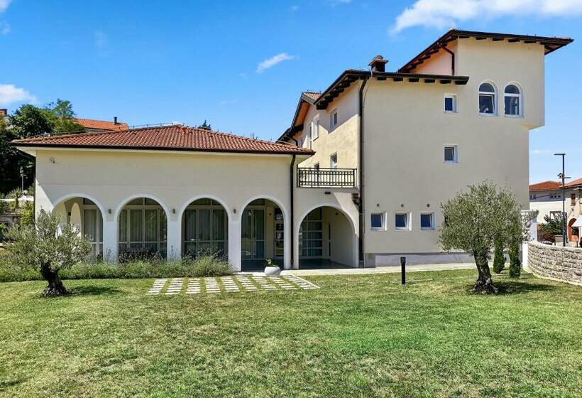 Hotel Toscanina Garni