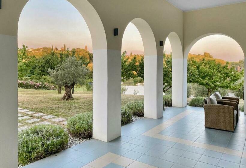 Hotel Toscanina Garni