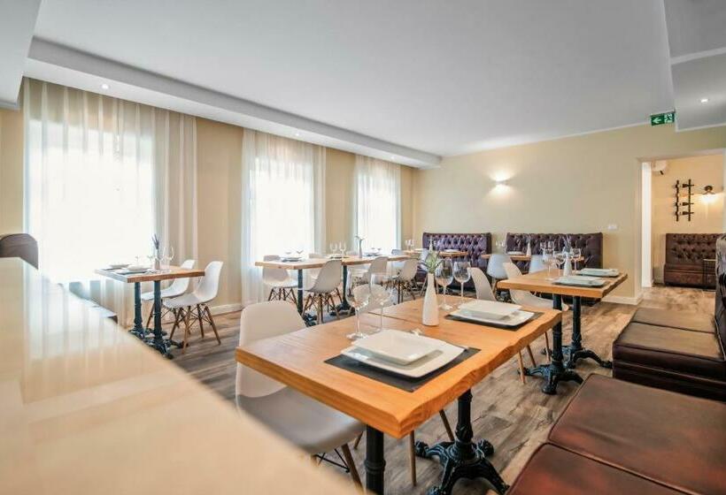 Hotel Toscanina Garni