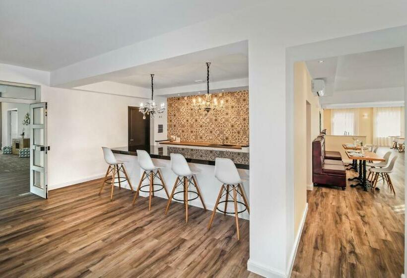 Hotel Toscanina Garni