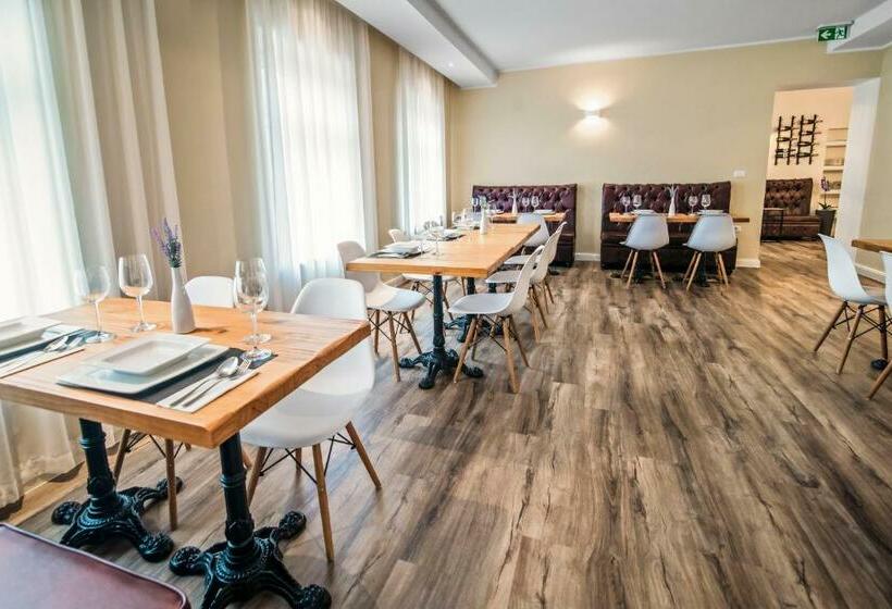 Hotel Toscanina Garni