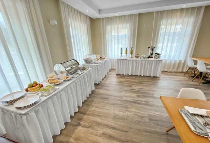 Hotel Toscanina Garni