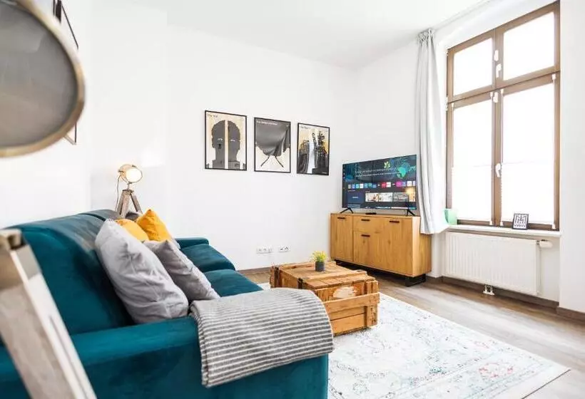 Ko Living Space Am Neuen Theater   Altstadt   Street Art Design Apartments