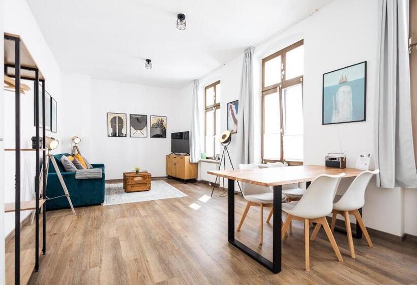 Ko Living Space Am Neuen Theater   Altstadt   Street Art Design Apartments
