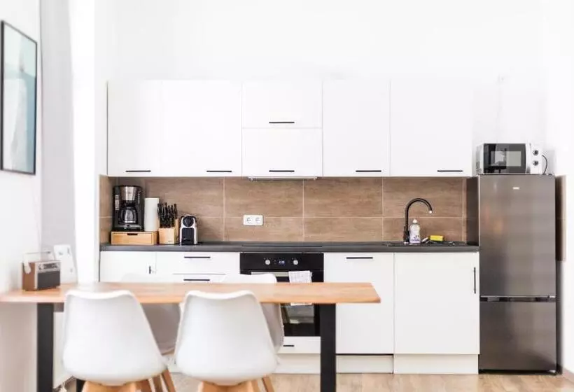 Ko Living Space Am Neuen Theater   Altstadt   Street Art Design Apartments