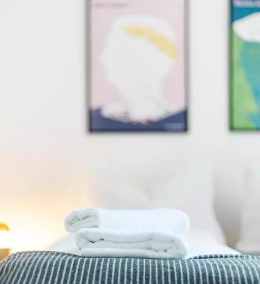 Ko Living Space Am Neuen Theater   Altstadt   Street Art Design Apartments