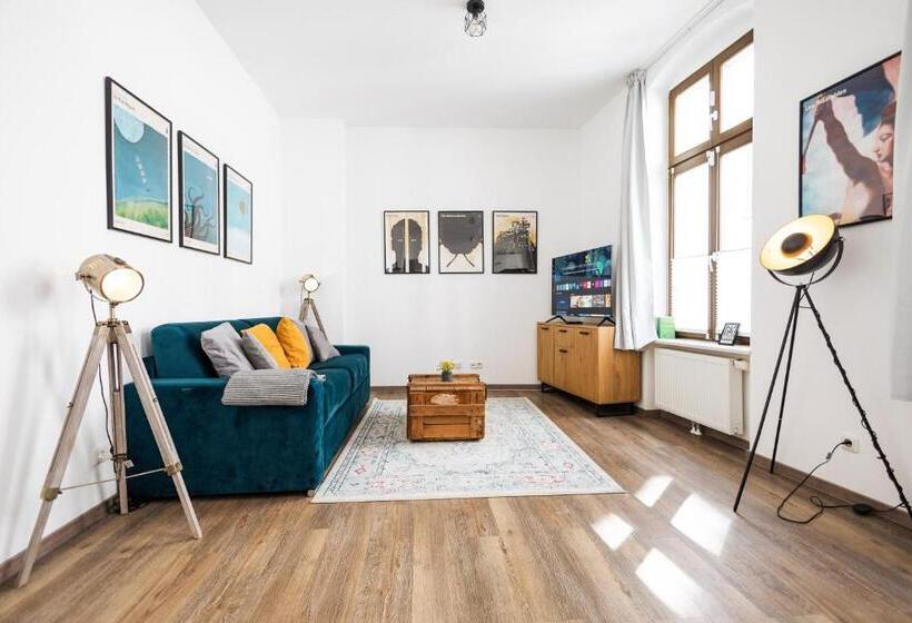 Ko Living Space Am Neuen Theater   Altstadt   Street Art Design Apartments