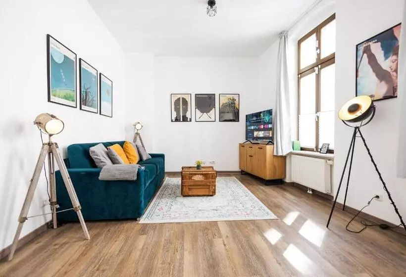 Ko Living Space Am Neuen Theater   Altstadt   Street Art Design Apartments