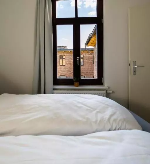 Ko Living Space Am Neuen Theater   Altstadt   Street Art Design Apartments