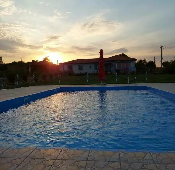 ペンション Casa De La Baltă