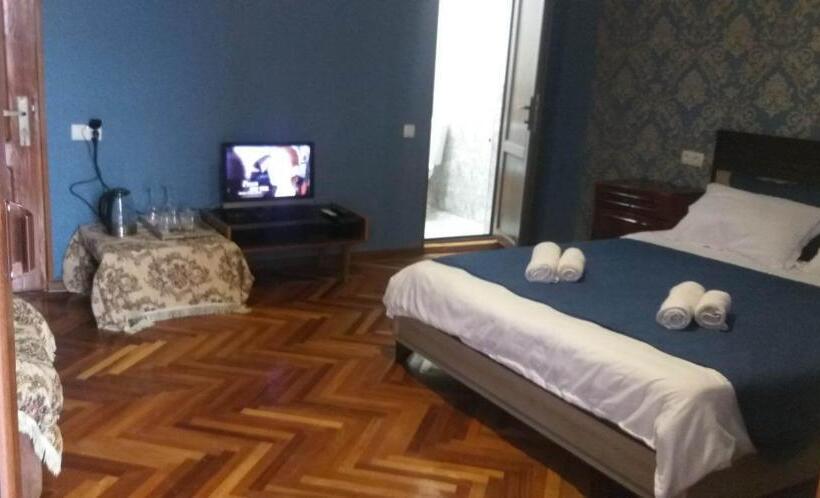 پانسیون Guesthouse Door In Sighnaghi