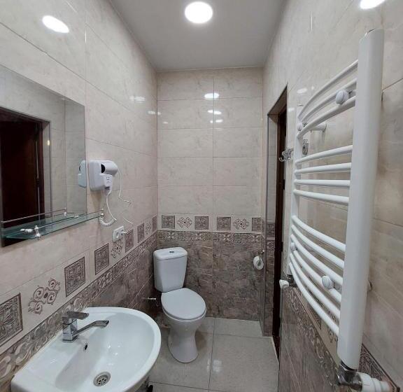 پانسیون Guesthouse Door In Sighnaghi