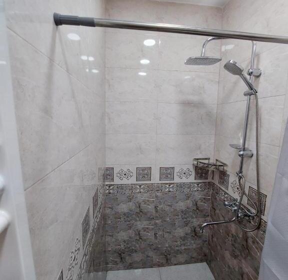 پانسیون Guesthouse Door In Sighnaghi