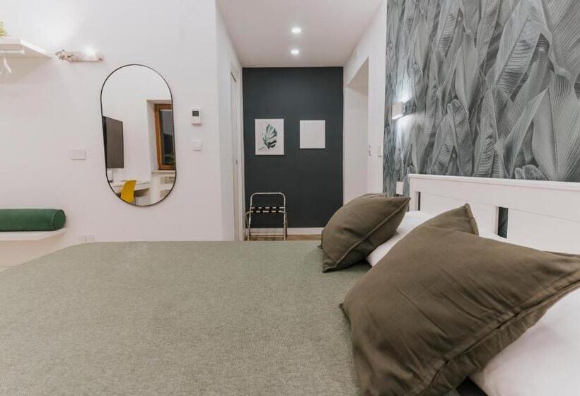 تختخواب و صبحانه Mimì Room