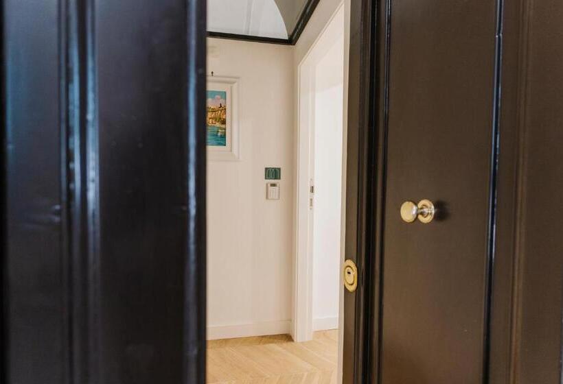 تختخواب و صبحانه Mimì Room