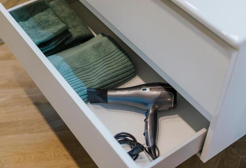 تختخواب و صبحانه Mimì Room