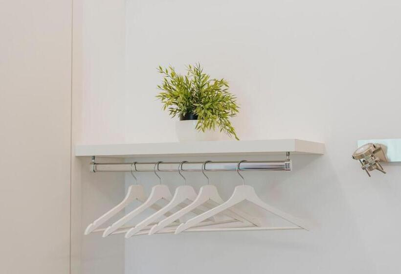 تختخواب و صبحانه Mimì Room