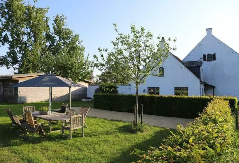 Aamiaismajoitus (B&B) Zee Van Tijd