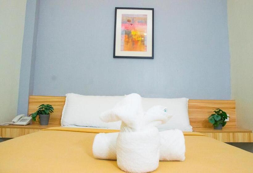 בית מלון כפרי Elti Suites By Bluebookers