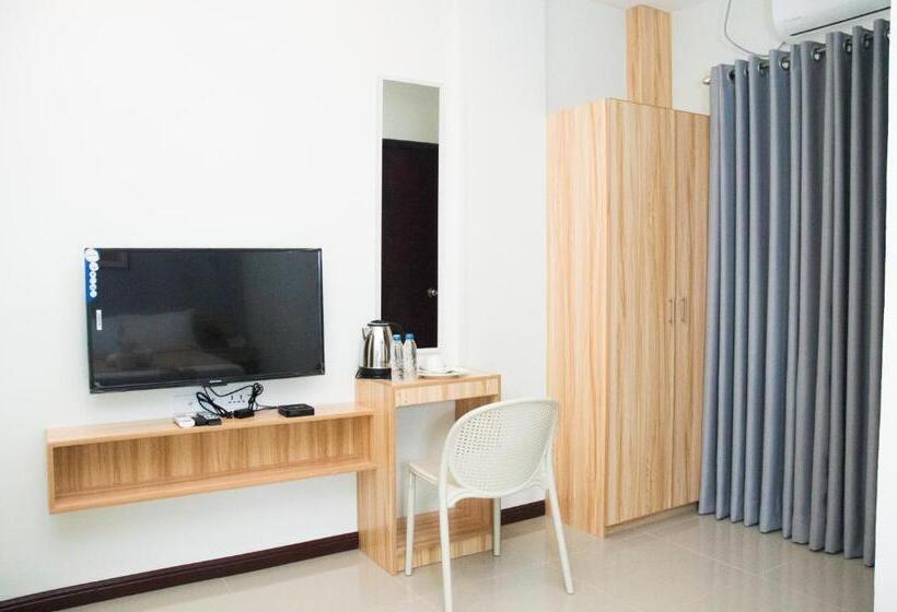 בית מלון כפרי Elti Suites By Bluebookers