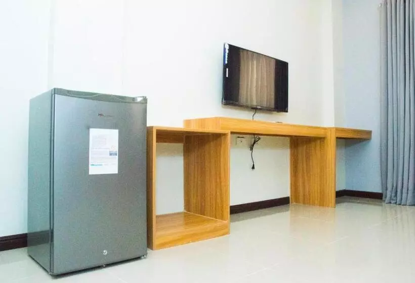 Hotelli Elti Suites By Bluebookers