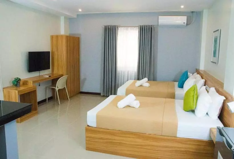 Hotelli Elti Suites By Bluebookers