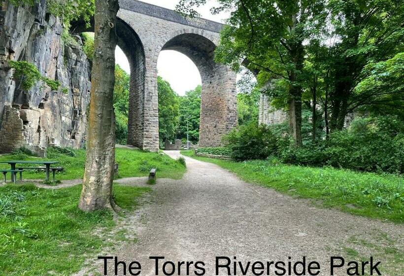 Peak District Retreat