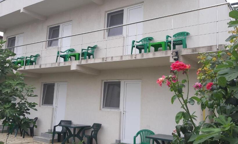 پانسیون Casa Cora