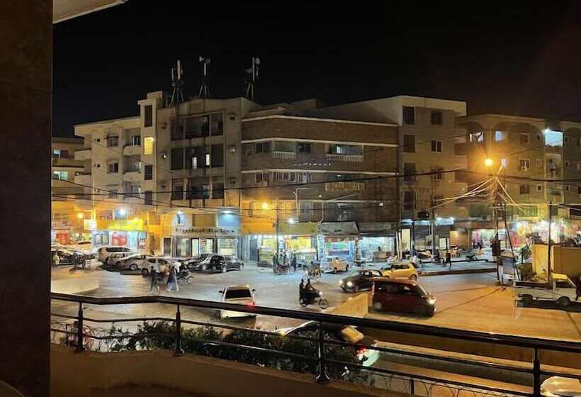 تختخواب و صبحانه World Inn Karachi