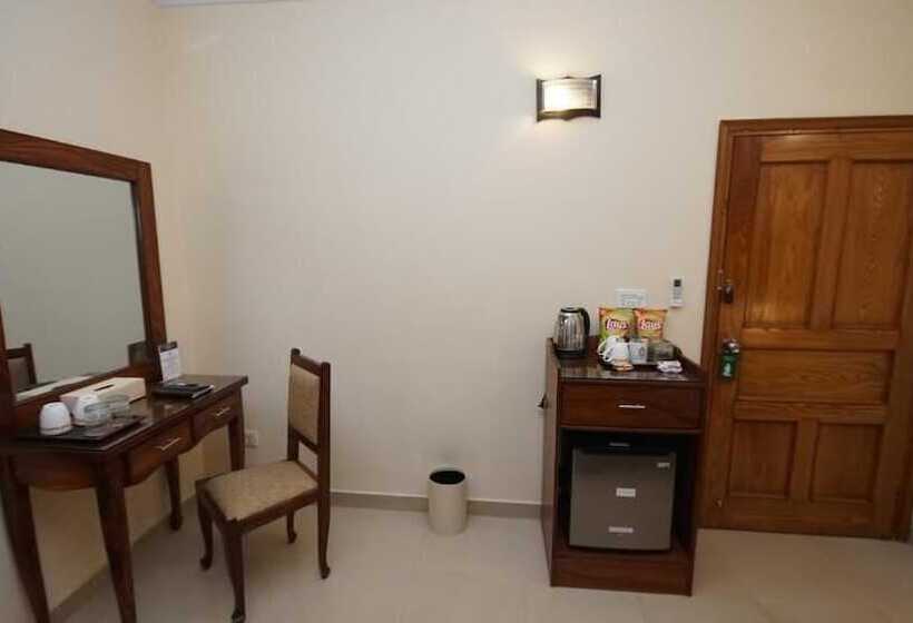 تختخواب و صبحانه World Inn Karachi