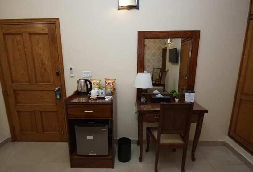 تختخواب و صبحانه World Inn Karachi