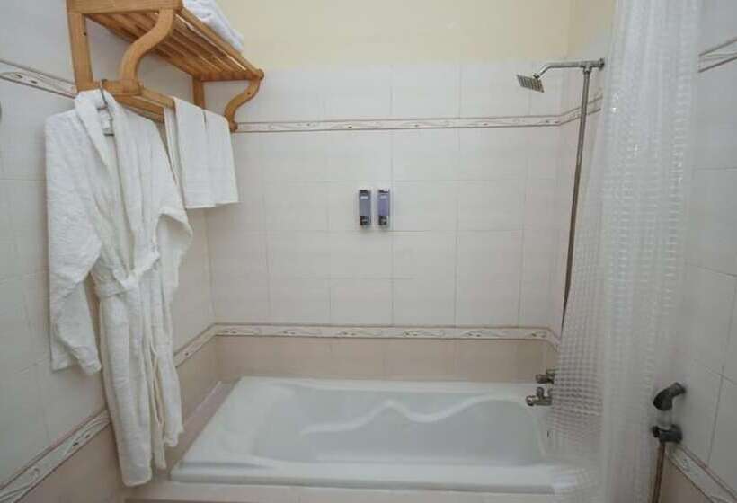 تختخواب و صبحانه World Inn Karachi