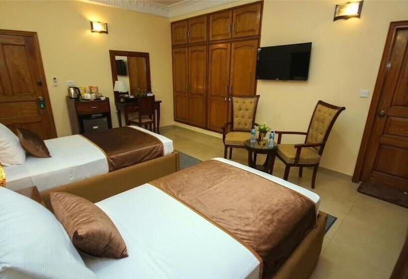 تختخواب و صبحانه World Inn Karachi