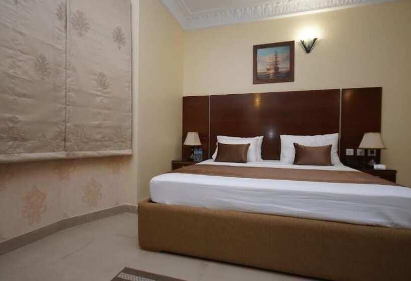 تختخواب و صبحانه World Inn Karachi