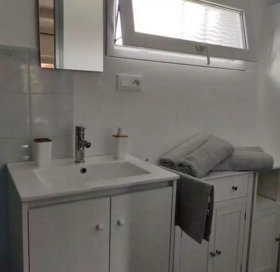 Charmante Maisonnette à 2 Min Du Centre Ville