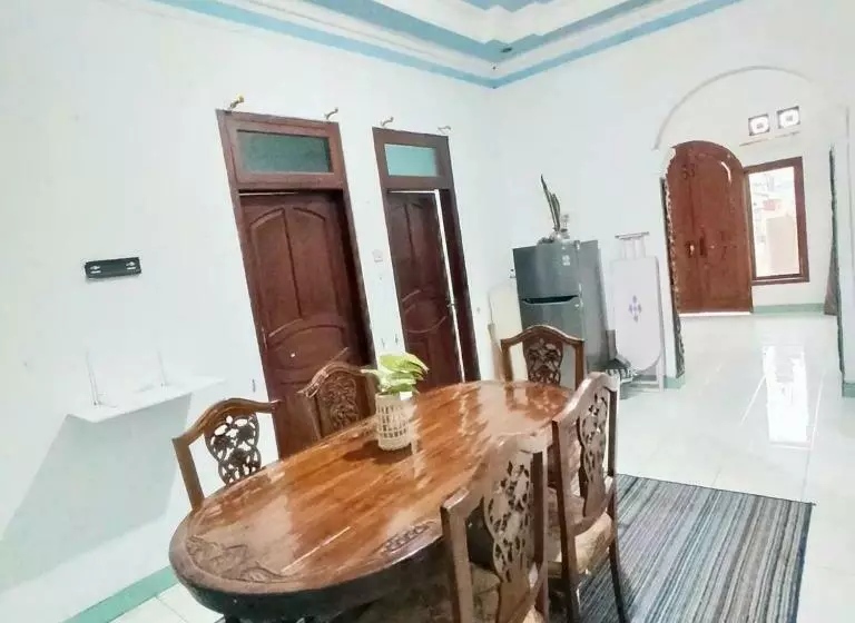 Godieng Villa