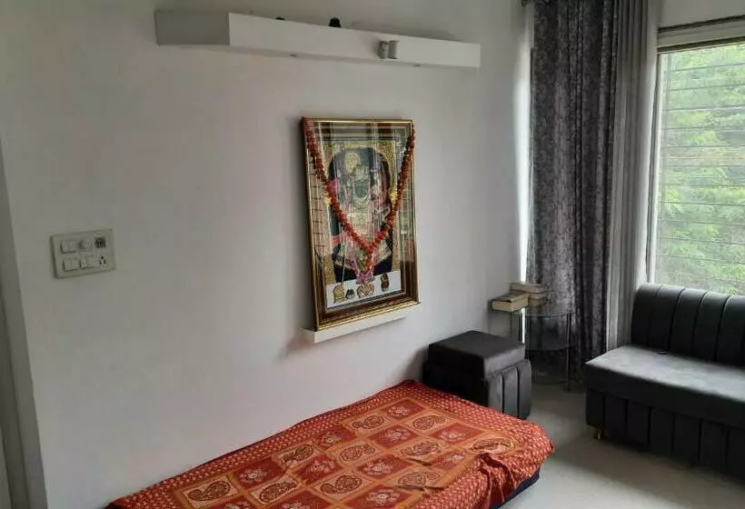 Pension Krishna Aashray Pg Space For Boys