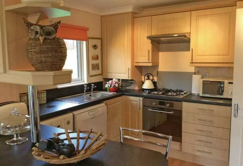 Lomakeskus Clear Sky Lodge Park