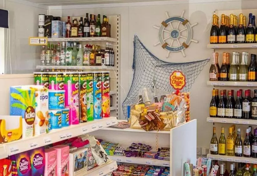 Lomakeskus Otters Mead Boutique Lodges