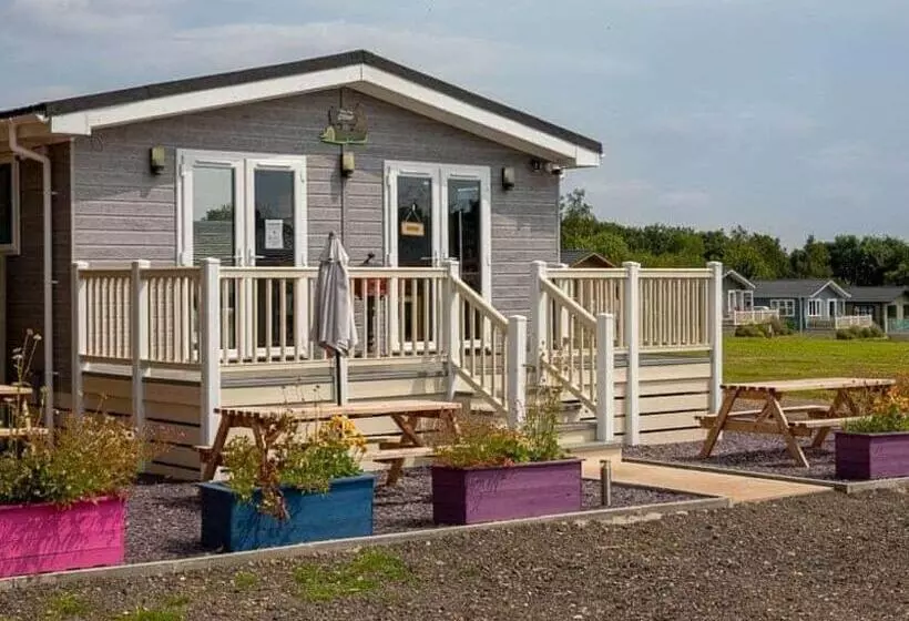 Lomakeskus Otters Mead Boutique Lodges