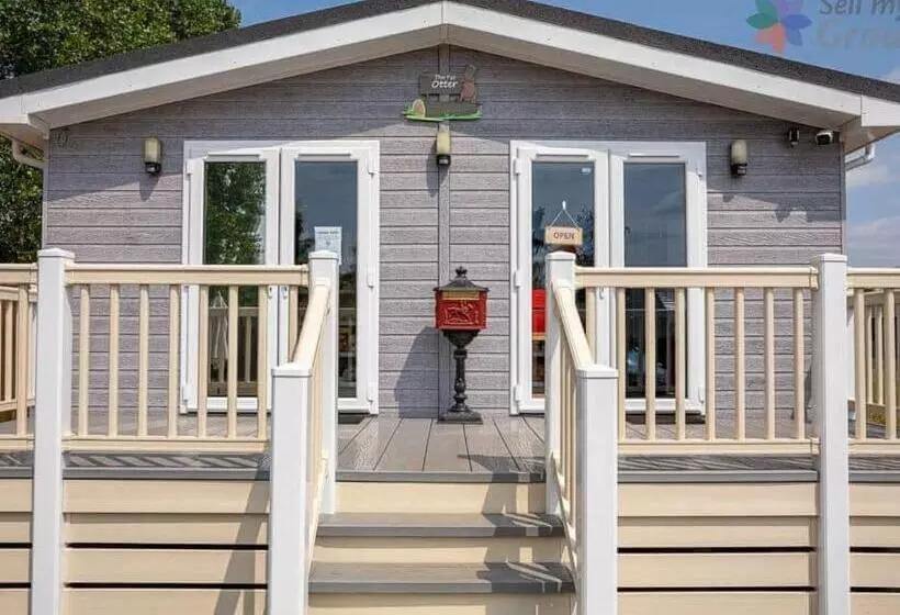 Lomakeskus Otters Mead Boutique Lodges