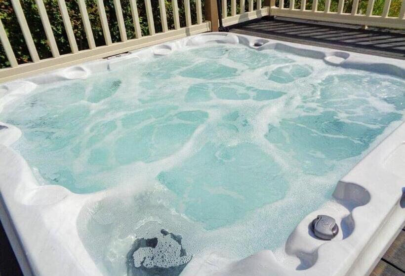 리조트 Otters Mead Boutique Lodges