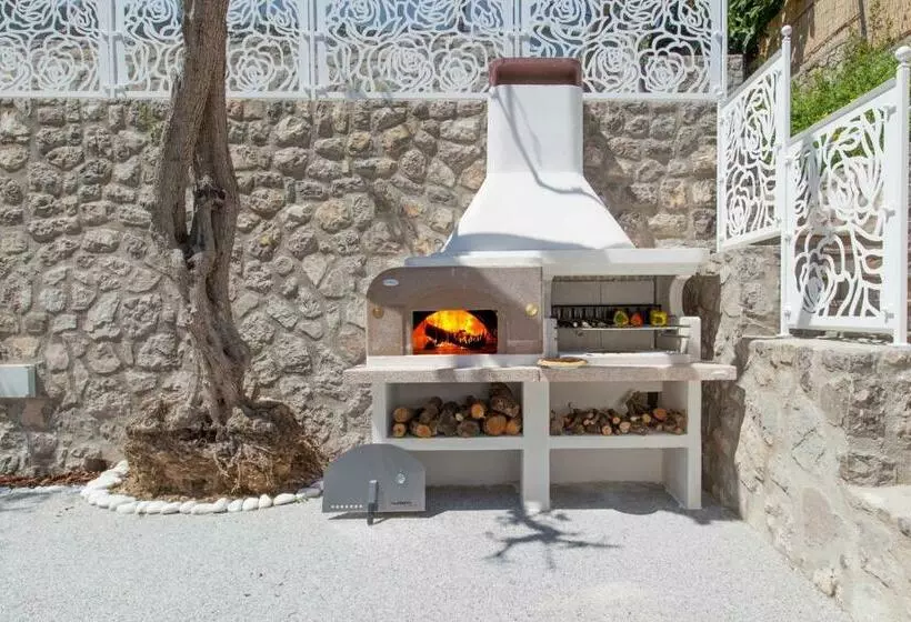 Amore Rentals   Villa Neranyum