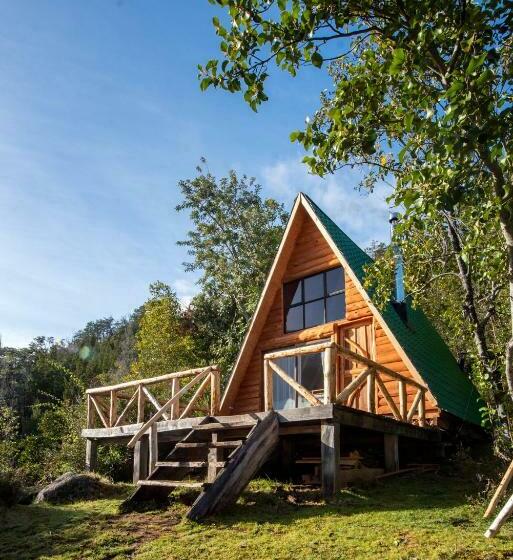 Cabaña De Montaña A Orillas Del Lago Inferior