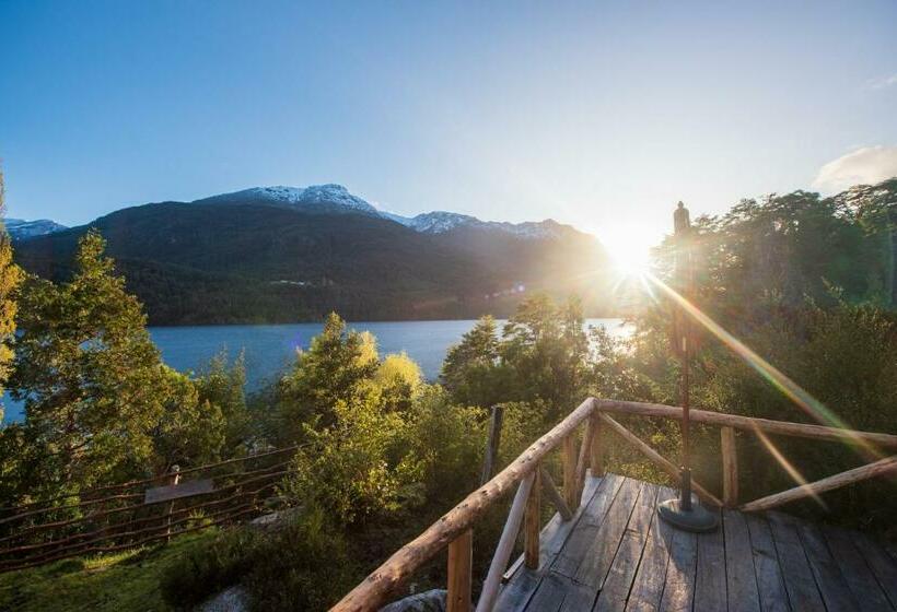 Cabaña De Montaña A Orillas Del Lago Inferior