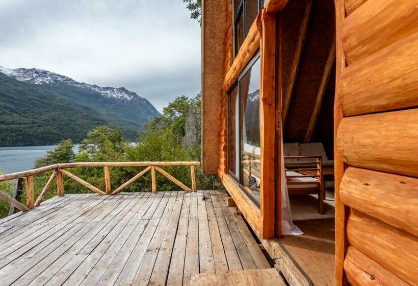 Cabaña De Montaña A Orillas Del Lago Inferior